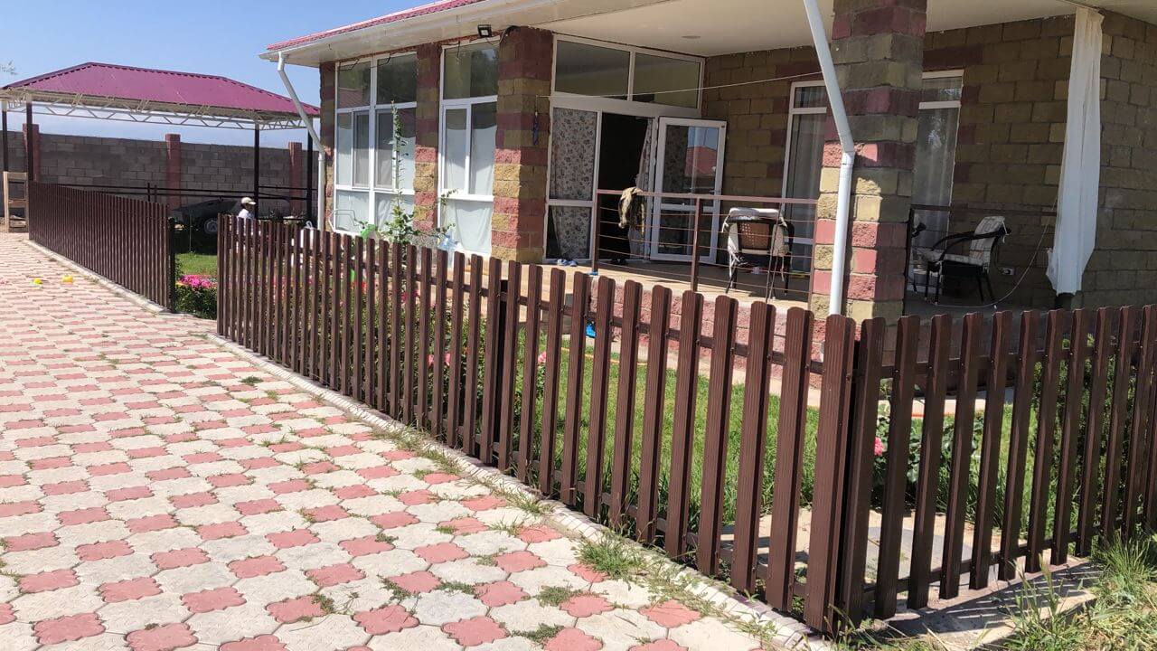 забор из штакетника шоколад фото1 в Коломне