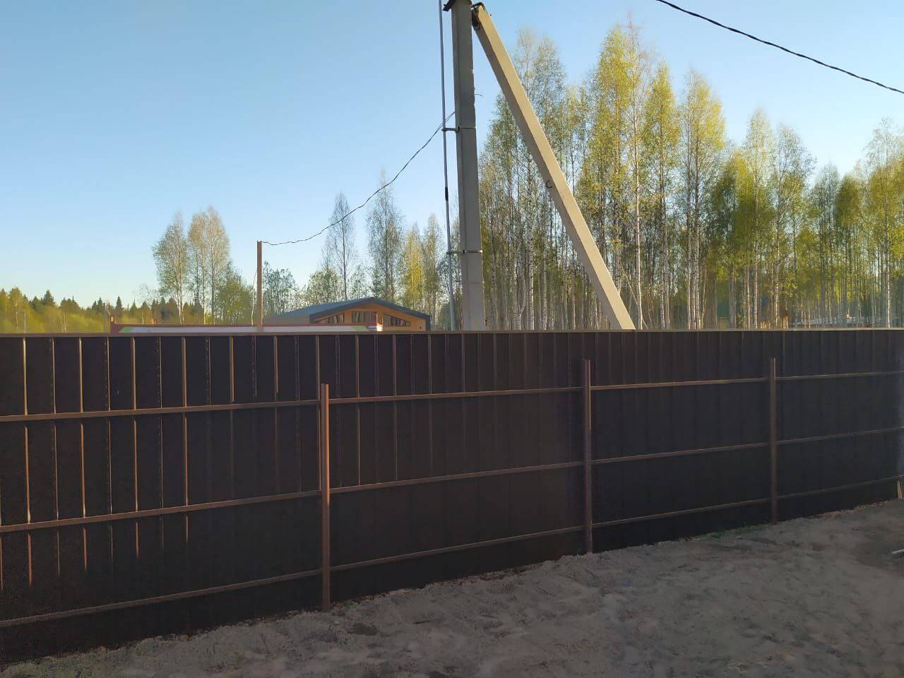 Забор из металлосайдинга ЕВРО-БРУС 25м Темный Каштан 3D Принтек фото 5 в Коломне