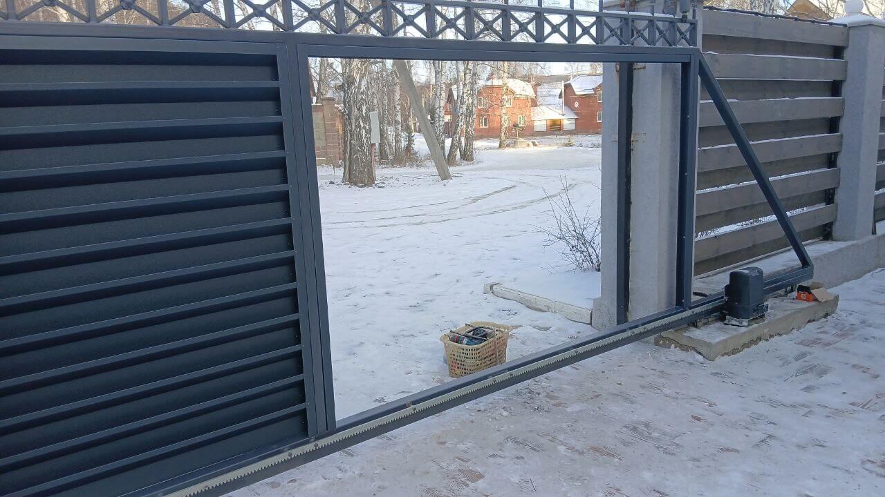 Входная группа из ламелей Хай-Тек RAL7024/7024 Серый Графит двусторонний МАТТЕ фото 10 в Коломне