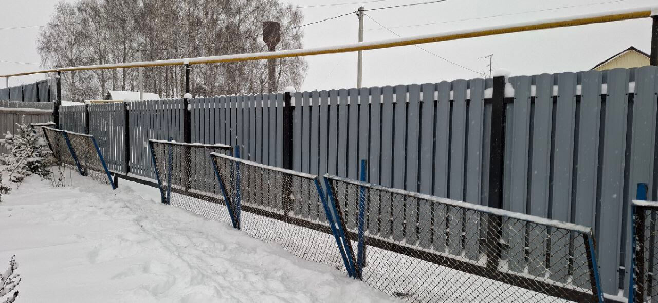 Забор из евроштакетника 27м RAL7024 Серый Графит МАТТЕ фото 5 в Коломне